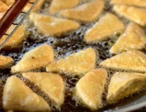 Makanan Penyebab Asam Lambung